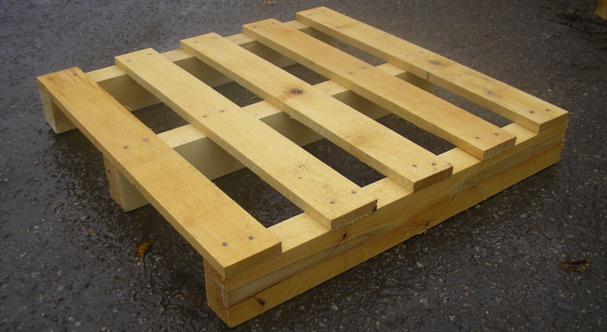 mediniai padeklai 800x600, nestandartiniai, vienkartiniai su bruseliais, taseliais